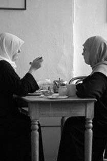 Ay&uacute;date a ti misma para ayudar a otros