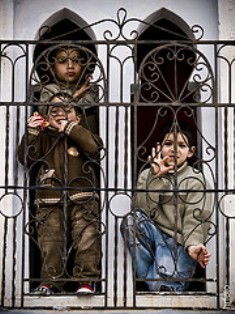 Los ni&ntilde;os est&aacute;n atentos a cada uno de nuestros actos